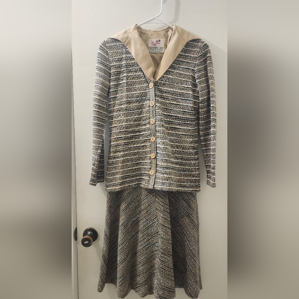 Caron Chicago Elegant Black and Cream Skirt Set, Tweed.